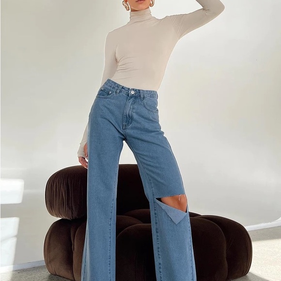 Sevina Wide Leg Denim Jeans Mid Wash - Picture 2 of 3